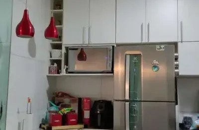 Lindo sobrado em condomínio 2 dormitórios com  suíte repleto de moveis planejados