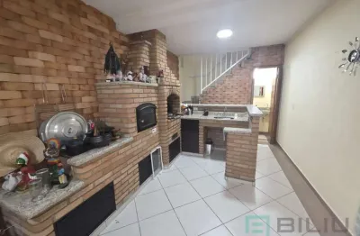 Lindo Sobrado 03 dormitórios a 200 metros do Metrô Artur Alvim