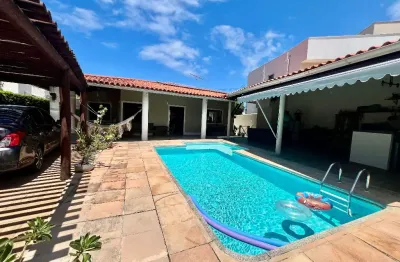 Cód. 273 buraquinho casa 5/4 sendo 2 suítes e piscina privativa com área gourmet