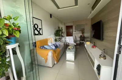 Apartamento a venda de 3/4, 1 suíte, 3 banheiros e 1 garagem no stiep