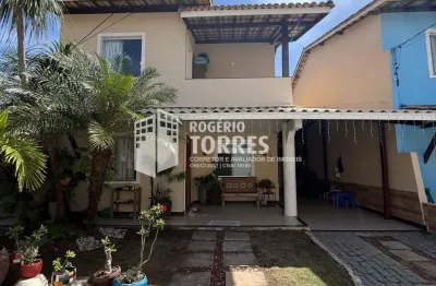 Casa a venda de 4/4, 1 suíte e 2 garagens em pitangueiras