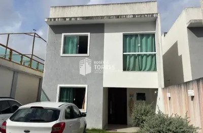 Casa duplex a venda de 3/4, 1 suíte, energia solar e 2 garagens no caji