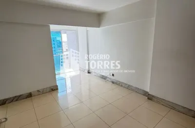 Apartamento a venda de 2/4, 1 suíte, andar alto e garagem na paralela