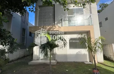 Casa duplex a venda de 4 suítes, varanda, quintal e 3 garagens em itapuã