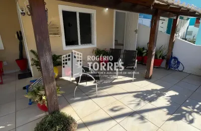Casa duplex a venda de 5/4, 3 suítes + dependência e garagens em piata