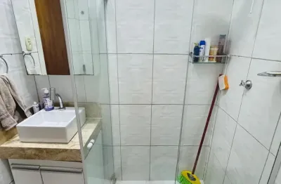 Lindo apartamento com fino acabamento, todo no porcelanato