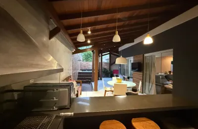 Casa duplex em buraquinho, foz do joanes 4/4 sendo 4 suítes, lauro de freitas ba