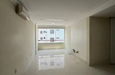 Cód. 234 pituba 3/4 revertido, sendo um com suíte e garagem coberta