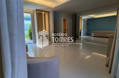 Casa duplex a venda de 4 suítes, energia solar, área gourmet 57m² e 2 garagens em buraquinho
