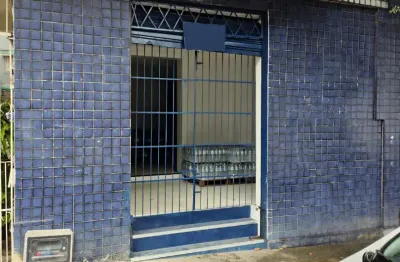 Ponto comercial na ladeira da independência, nazaré, reformado na frente da rua