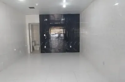 Vendo ponto comecial na itinga proximo caixa em frente a loterica  aceita permuta