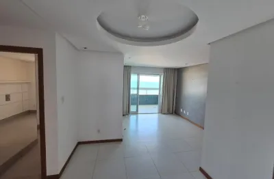 Cód. 544 costa azul 2/4 com suíte e varanda andar alto vista mar e 2 vagas