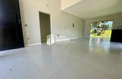 Casa térrea a venda de 3 suítes, área gourmet + piscina e garagem em abrantes