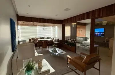 Apartamento no Alto do Itaigara com 3 quartos e 2 suítes  decorado