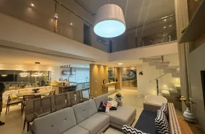 Casa de Alto Padrão em Condomínio Fechado – Guarajuba  Condomínio Paraíso dos Lagos.