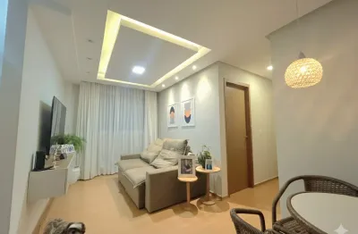 Apartamento térreo com 2 quartos e varanda no melhor de Buraquinho - Ao lado da praia !