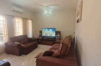 Casa com 3 quartos à venda no São Benedito, Pindamonhangaba 