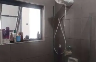 Casa com 2 quartos, loteamento residencial carangola - pindamonhangaba