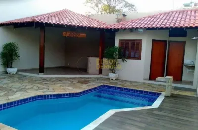 Casa com piscina e 3 quartos sendo 1 suíte à venda, são benedito - pindamonhangaba
