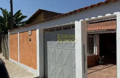 Casa com 3 quartos à venda no Azeredo, Pindamonhangaba 