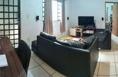 Casa com 2 dormitórios à venda, 80 m² por r$ 220.000,00 - conjunto residencial araretama - pindamonhangaba/sp