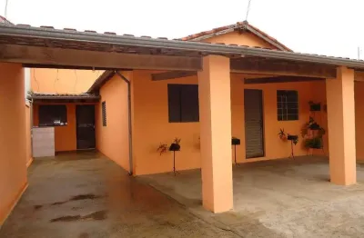 Casa á venda com 4 quartos, triângulo - pindamonhangaba