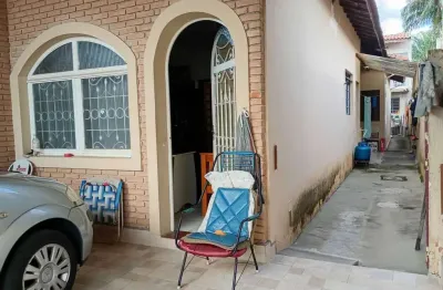 Casa á venda com 2 quartos, jardim do chafariz - pindamonhangaba
