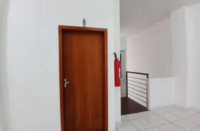 Casa comercial com 1 sala para alugar no Centro, Pindamonhangaba 