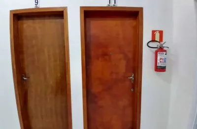 Casa comercial com 1 sala para alugar no Centro, Pindamonhangaba 