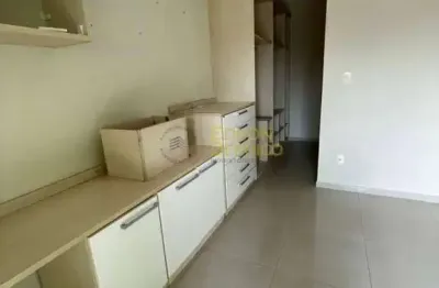 Sobrado com 3 quartos, condominio residencial real ville - pindamonhangaba