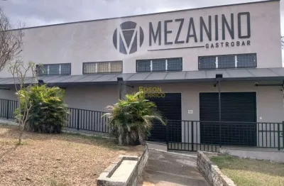 Casa comercial para alugar no Parque São Benedito, Pindamonhangaba 