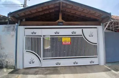 Casa com 3 quartos para alugar na Vila Rica, Pindamonhangaba 