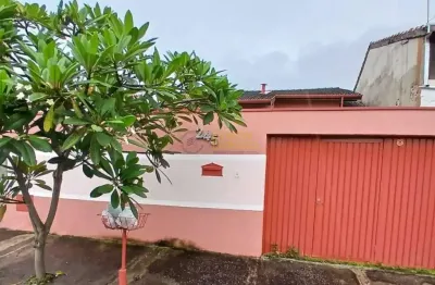 Casa com 3 quartos, Residencial e Comercial Laerte Asumpção - Pindamonhangaba