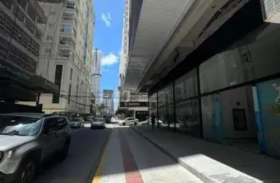 Sala Comercial para Locação – Frente Avenida | Segunda Avenida | Meia Praia