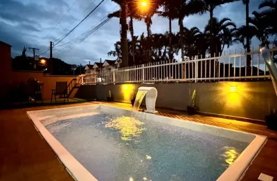 Casa com 3 quartos à venda na Rua do Campo, 780, Morro do Meio, Joinville