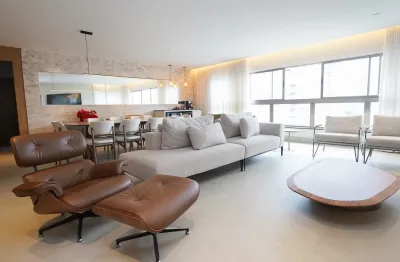 Luxuoso e mobiliado Apartamento de 206 metros no Setor Marista!