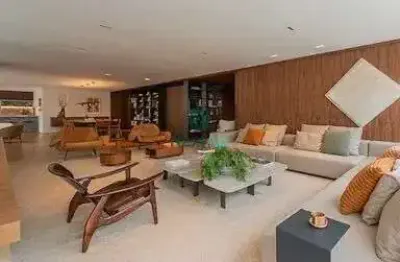 Cobertura no sumarezinho – 4 suítes, 5 vagas, office e depósito