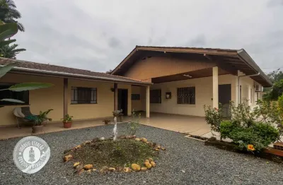 Casa com 4 quartos à venda na Rua dos Caçadores, 10, Velha, Blumenau, 160 m2 por R$ 640.000