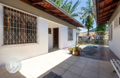 Casa com 3 quartos à venda na Rua Benjamin Constant, 110, Água Verde, Blumenau, 229 m2 por R$ 680.000