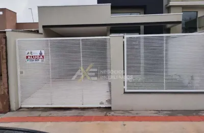 Casa com 3 quartos para alugar na Rua Líbano, 123, Jardim Morada do Sol, Cambé