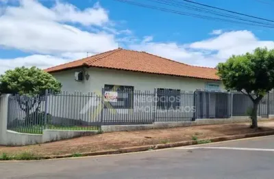 Casa com 3 quartos à venda na Vila Mesquita, Cambé 