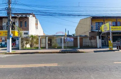 Casa com 2 quartos - 2 banheiros - lareira e churrasqueira