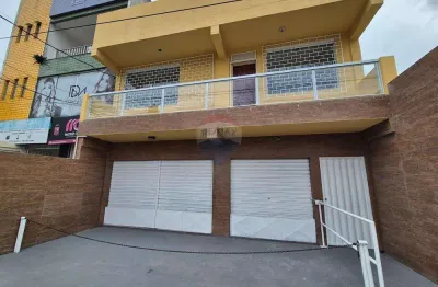 Prédio Comercial com 3 pavimentos à VENDA no Centro de Lauro.