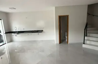 Imóvel com sala de estar, cozinha e varanda em Franco da Rocha - Venda