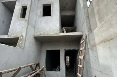 Oportunidade: Casa em Obras com Portaria 24h em Residencial Santo Antônio, Franco da Rocha - Agende sua Visita!