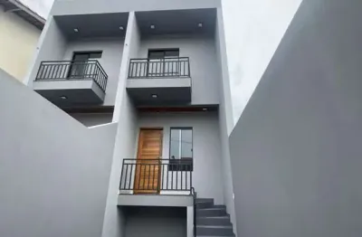 Sobrado com churrasqueira e portaria 24h em Residencial Santo Antônio, Franco da Rocha - Imperdível oportunidade de compra!