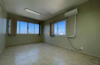 Sala comercial para alugar na Rua Coronel Francisco Oscar Karnal, 218, Centro, Lajeado