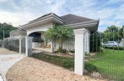 Casa com 5 dormitórios, com 229m² - Universitário -Lajeado/RS