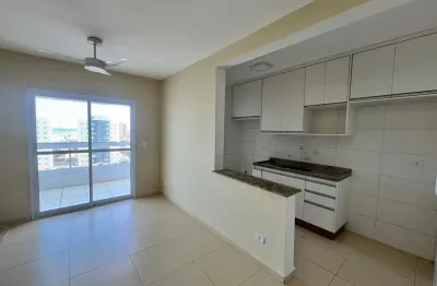 Apartamento 2 dormitórios com Suíte e Sacada em frente ao Mar