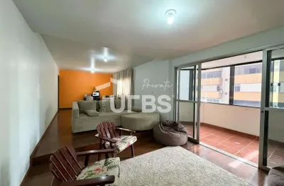 Apartamento Edifício Canadá 3 quartos, 1 suíte  - 2 vagas - 167m² - Nascente 1 por andar -Setor Oeste - Goiania